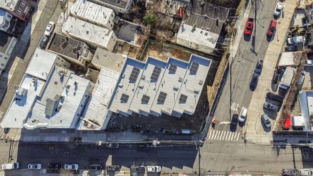 a view of entryway with a front door