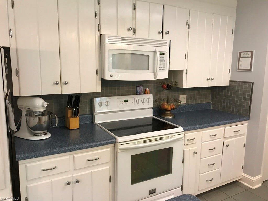 427 Academy Street Rural Hall, NC 27045 - Photo 3 of 17