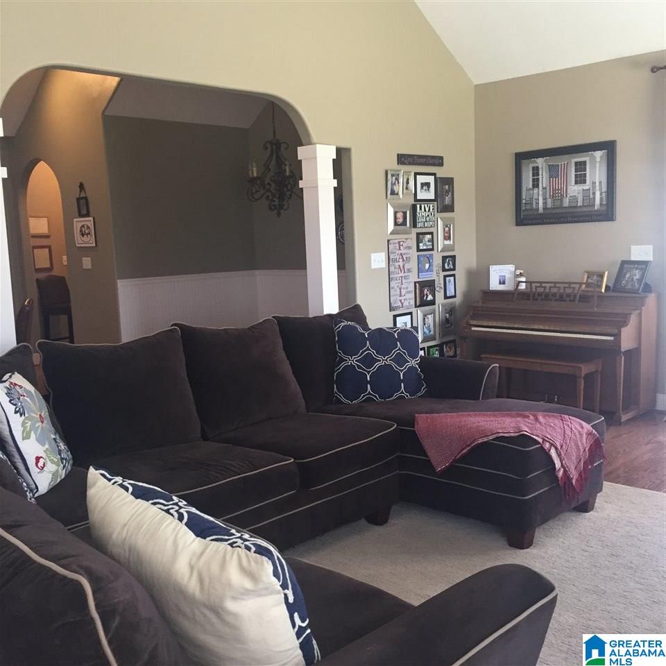 161 Robin Street Calera, AL 35040 - Photo 4 of 46