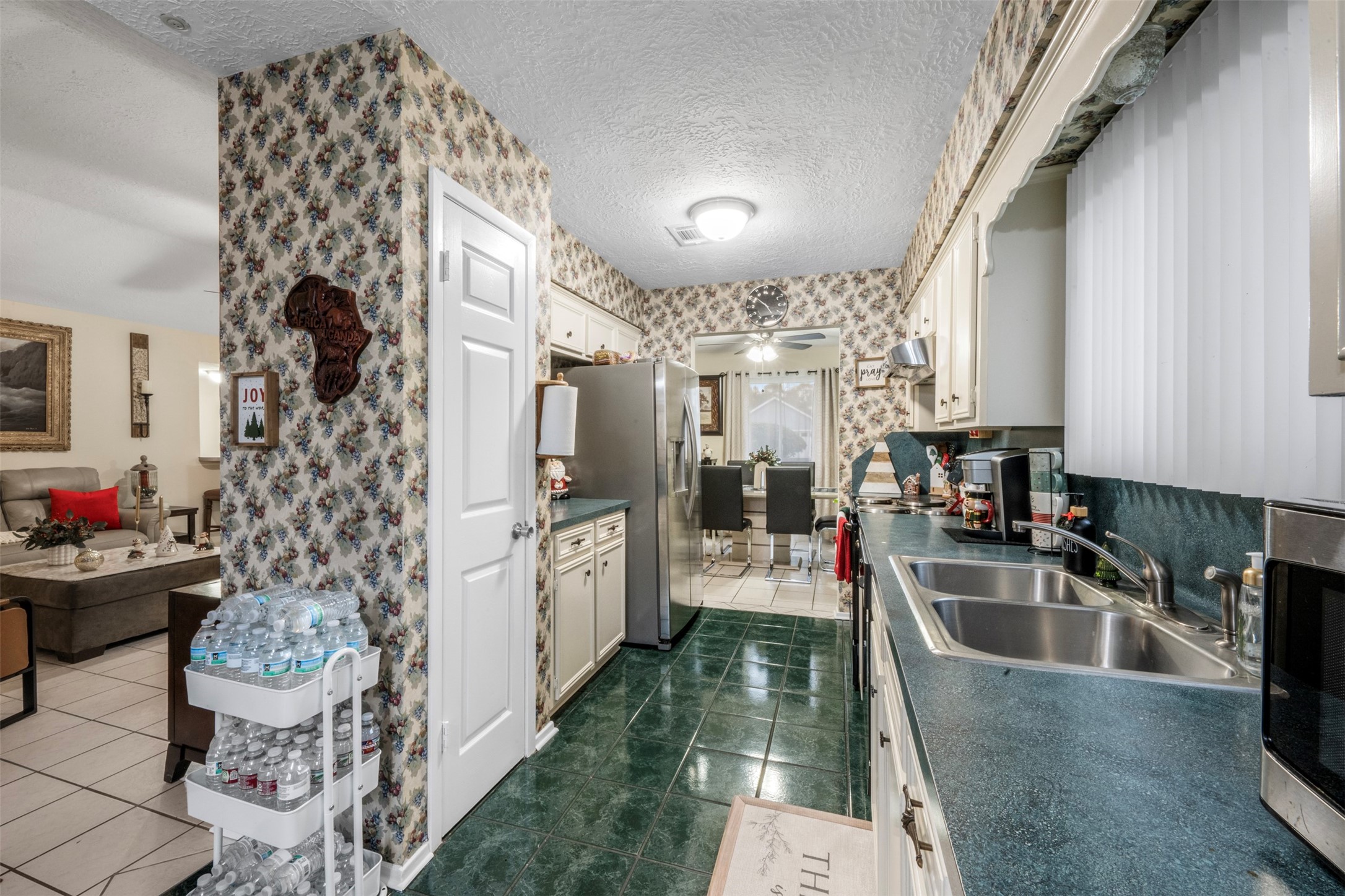 1114 Poppets Way Crosby, TX 77532 - Photo 18 of 48 Modern appliances, thoughtful layout, making meal prep effortless.