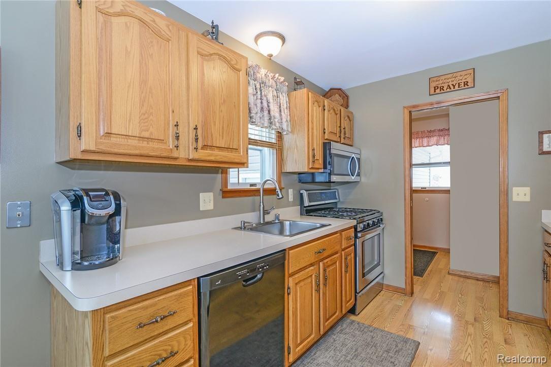 4282 Burgess Road Pinckney, MI 48169 - Photo 10 of 45 Photo Nov 26, 11 16 36 AM.jpg