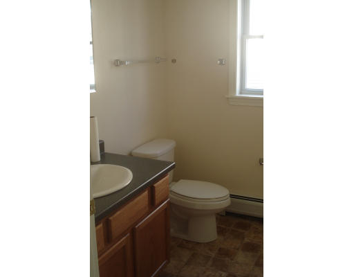 52 Chester Street Springfield, MA 01105 - Photo 2 of 7 Gallery Image 2