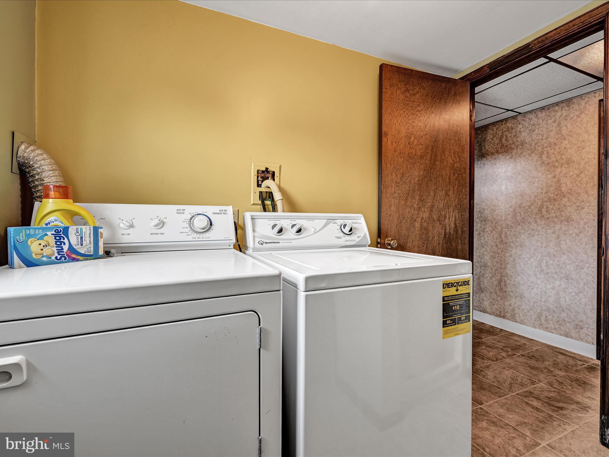 32 Mountain View Road Bethel, PA 19507 - Photo 25 of 45 Laundry Room