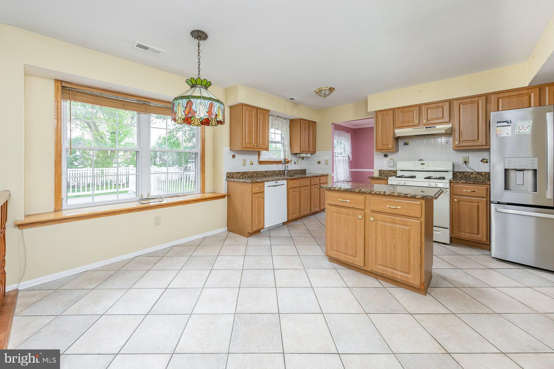 27 Trapper Road Sewell, NJ 08080 - Photo 8 of 22