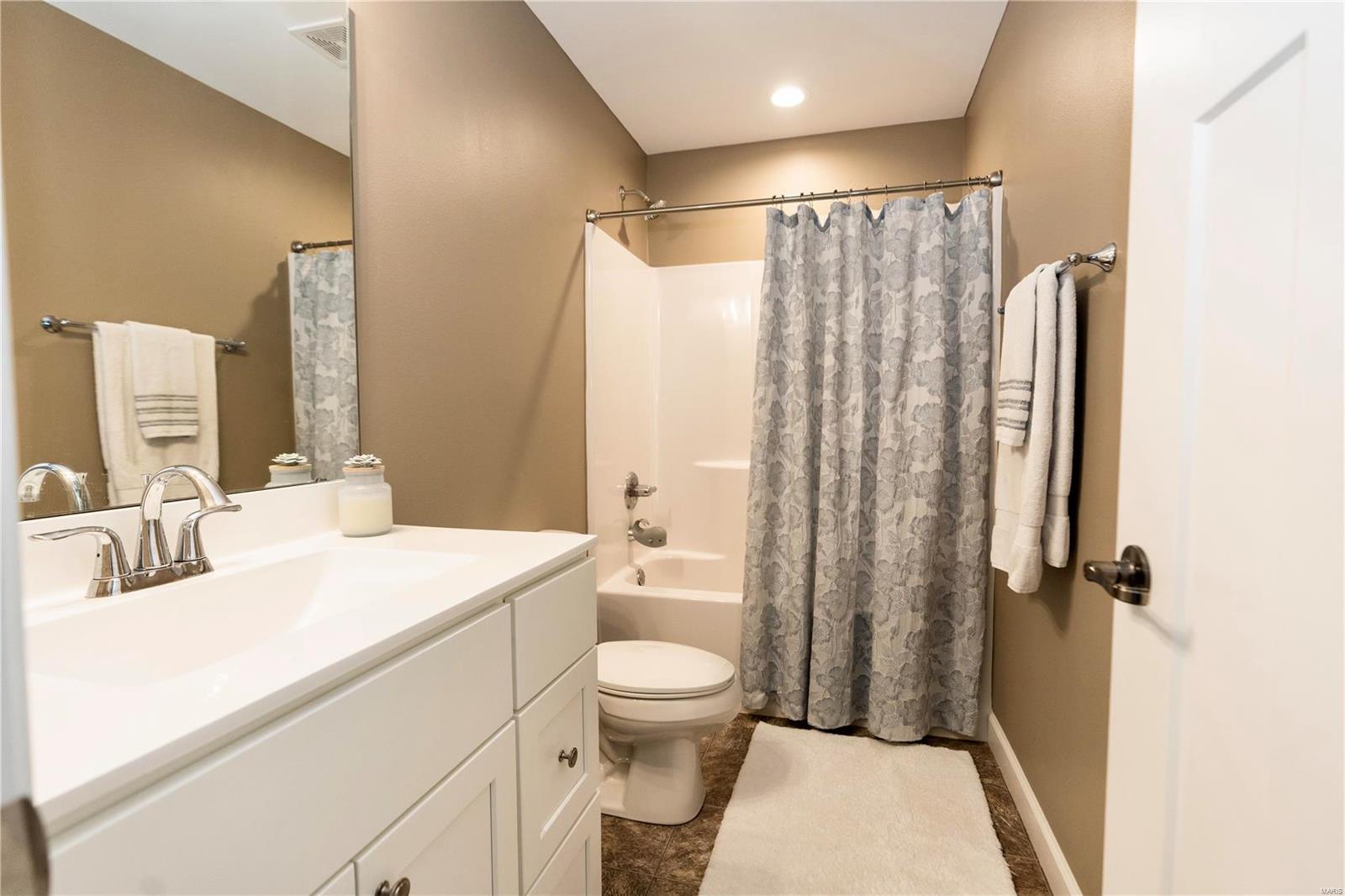 3501 Chippewa Drive Shiloh, IL 62221 - Photo 12 of 28