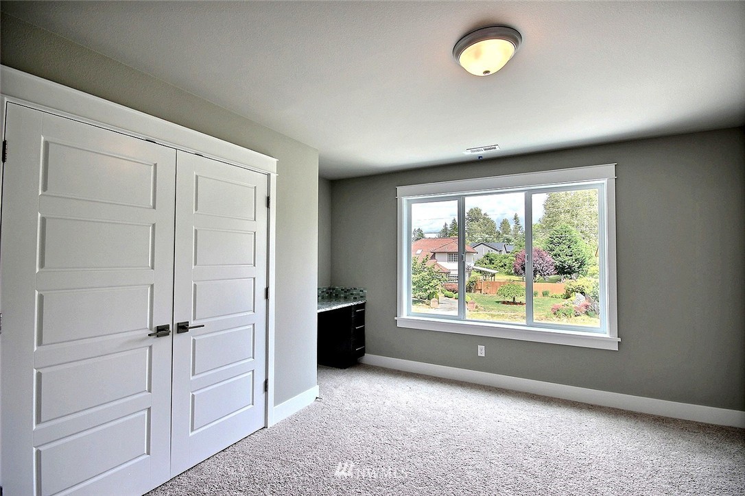 1522 231st Street Southwest Bothell, WA 98021 - Photo 15 of 20