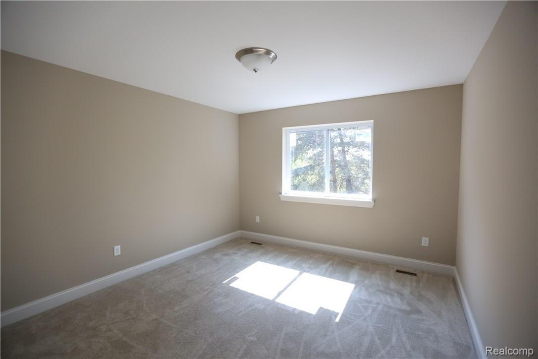 139 Sedum Road, Unit 131 Howell, MI 48843 - Photo 12 of 13 ANS_0036.JPG