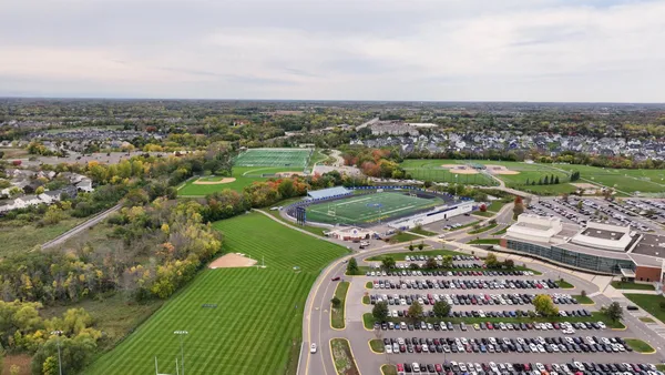 $925,000 | 14905 59th Avenue North, Plymouth, MN 55446