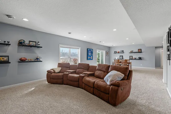 $925,000 | 14905 59th Avenue North, Plymouth, MN 55446