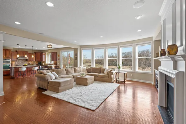 $925,000 | 14905 59th Avenue North, Plymouth, MN 55446