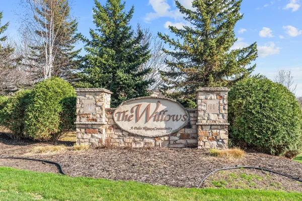 $925,000 | 14905 59th Avenue North, Plymouth, MN 55446