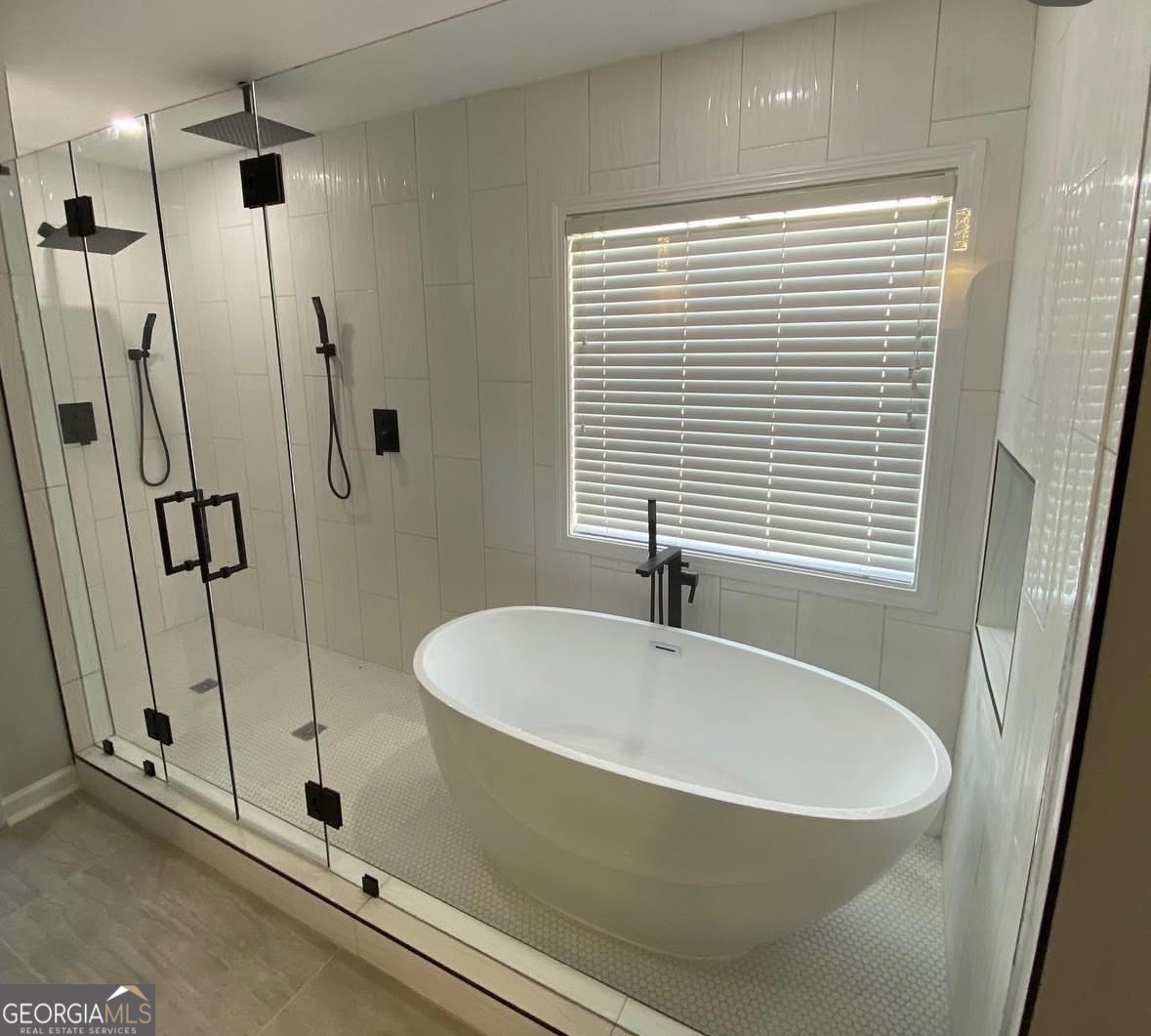 38 Inverness Avenue Newnan, GA 30263 - Photo 3 of 5