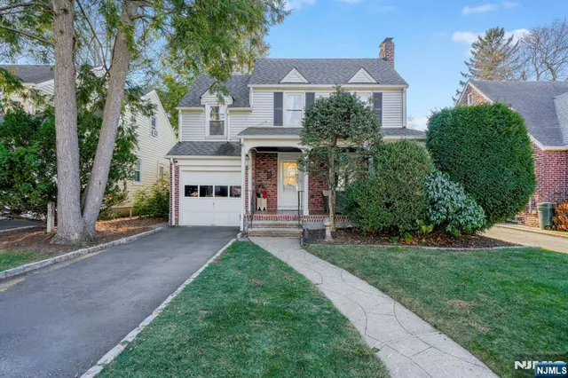$649,999 | 512 Tilden Avenue, Teaneck, NJ 07666