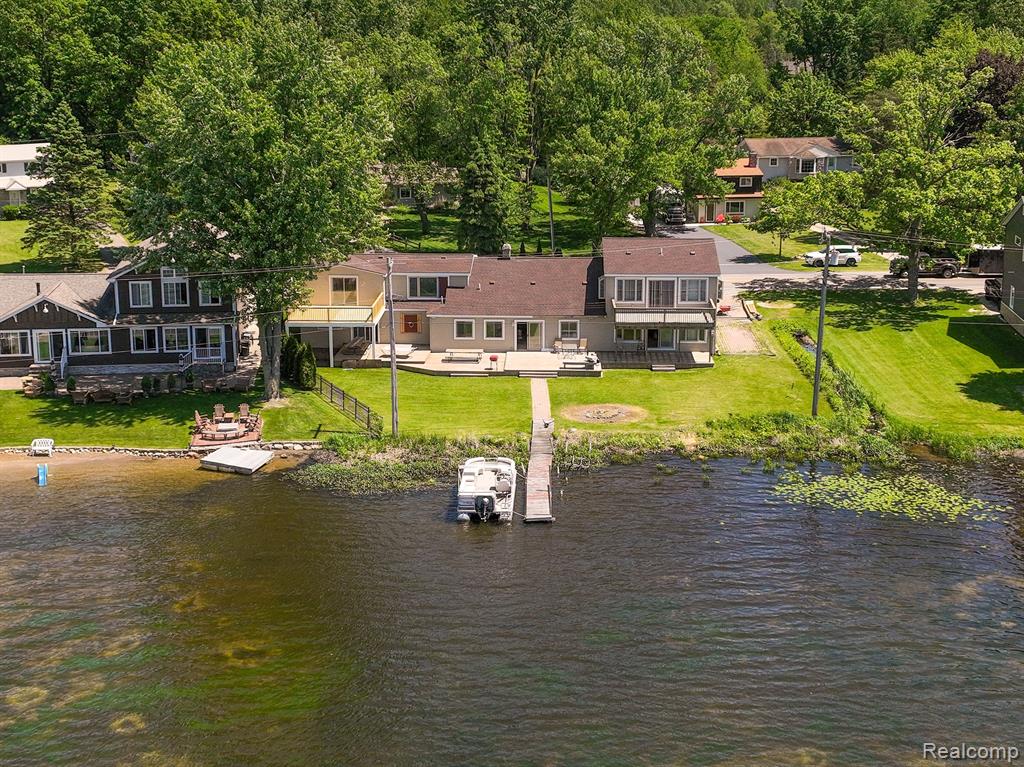 1794 South Hughes Road Brighton, MI 48114 - Photo 8 of 41