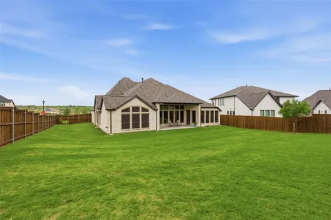 $625,000 | 192 Shoreview Drive, Rhome, TX 76078