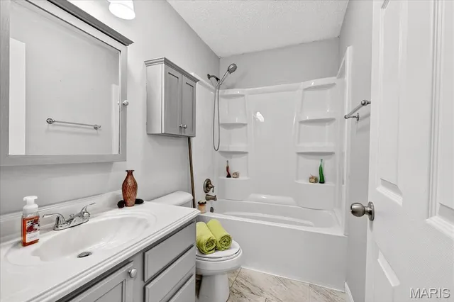 $280,000 | 1313 Jacquelyn Court, Maryville, IL 62062