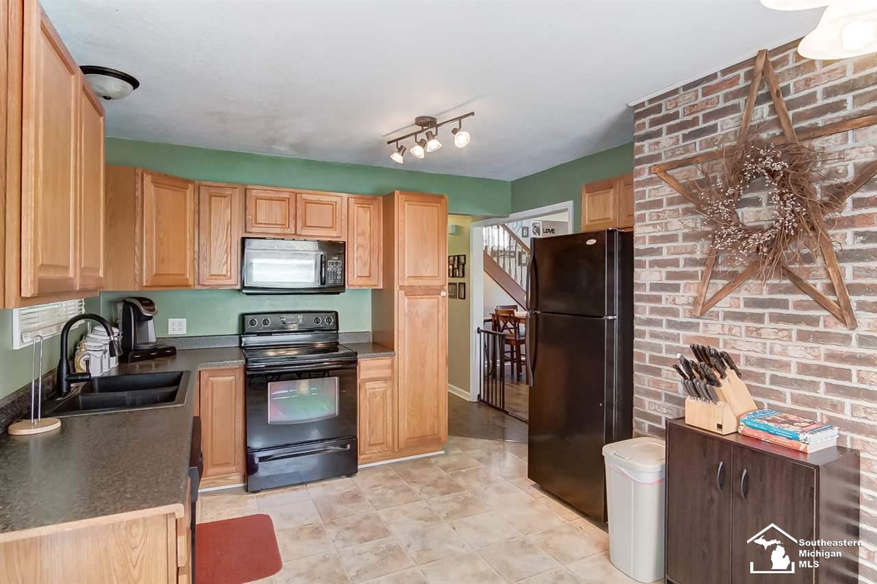2447 West Erie Road Temperance, MI 48182 - Photo 11 of 29 Gallery Image 11