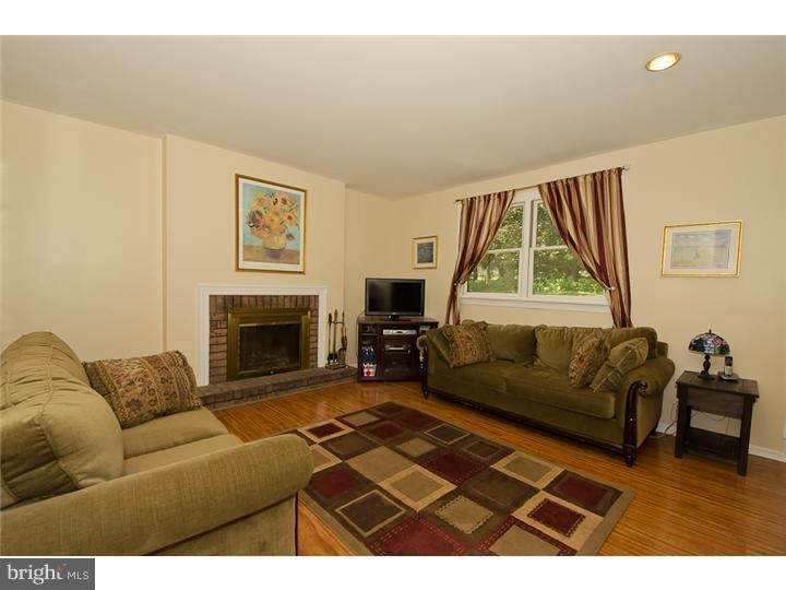 88 Signal Hill Road Holland, PA 18966 - Photo 11 of 25 Family Room