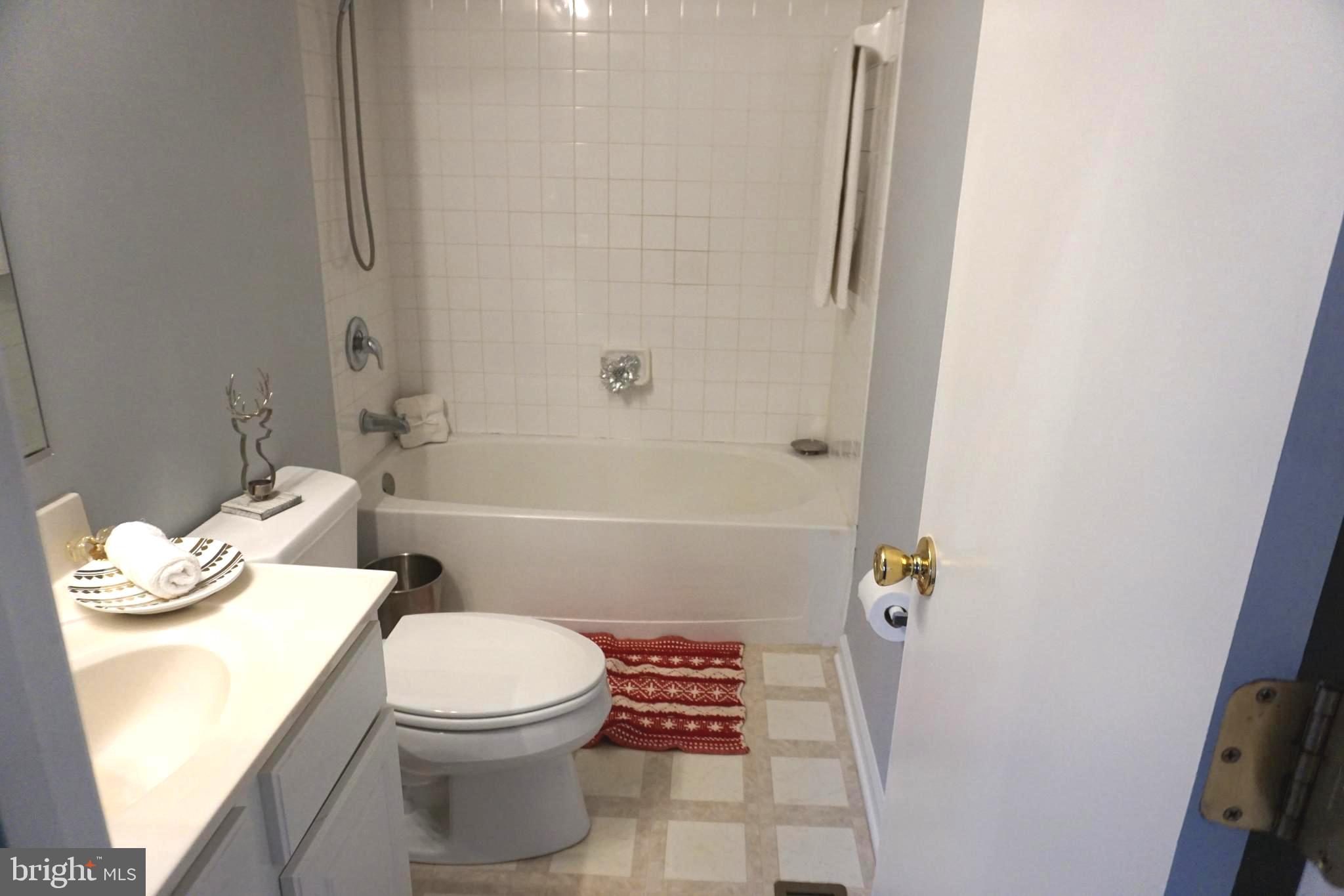 2006 Hackberry Road Essex, MD 21221 - Photo 32 of 55 Primary Bath