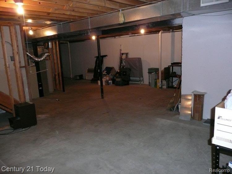 23077 Farmington Road, Unit 14 Farmington, MI 48336 - Photo 19 of 25 Huge Open Basement