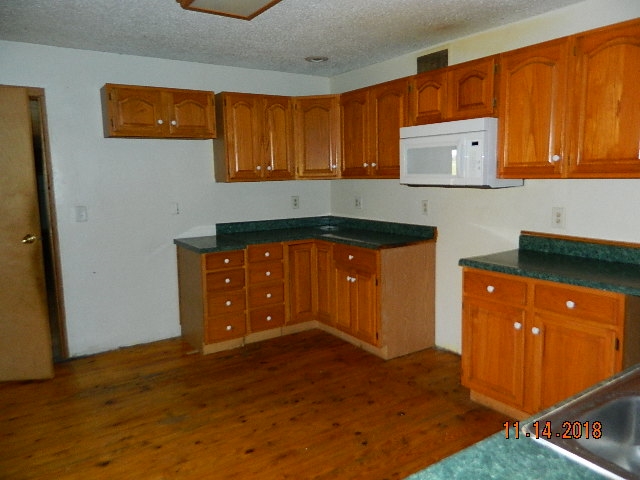 4566 East Pierceton Road Pierceton, IN 46562 - Photo 7 of 25 Gallery Image 7