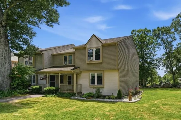 $319,900 | 35 Birdie Court, Coventry, RI 02816