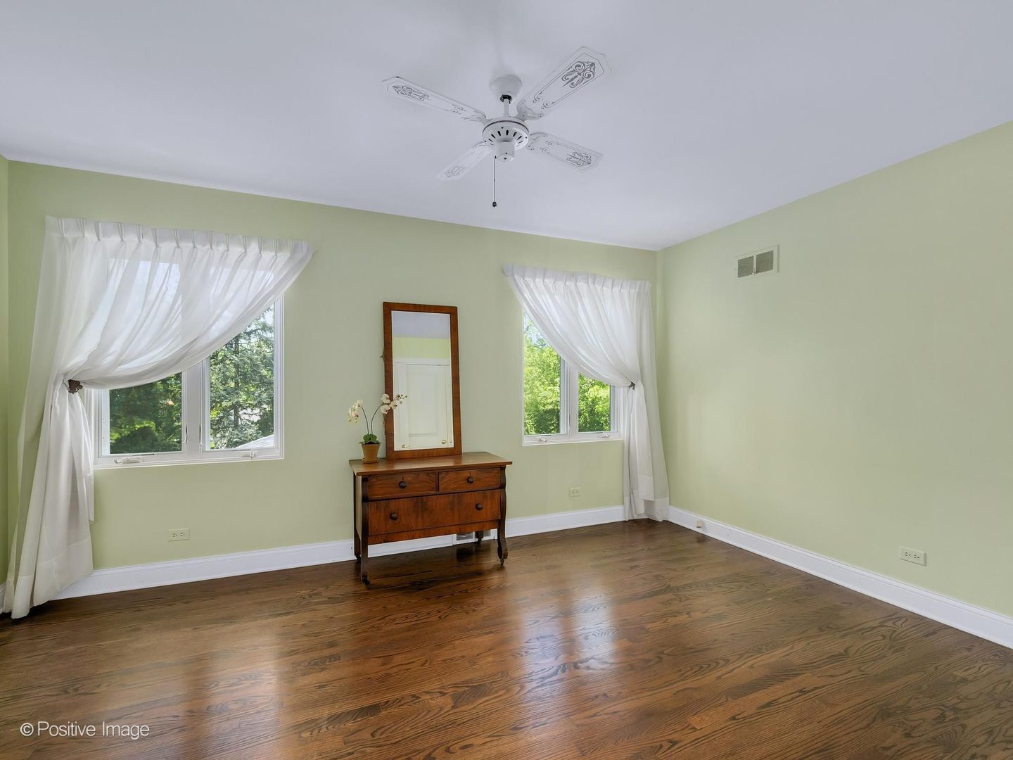130 Naperville Road Clarendon Hills, IL 60514 - Photo 26 of 34