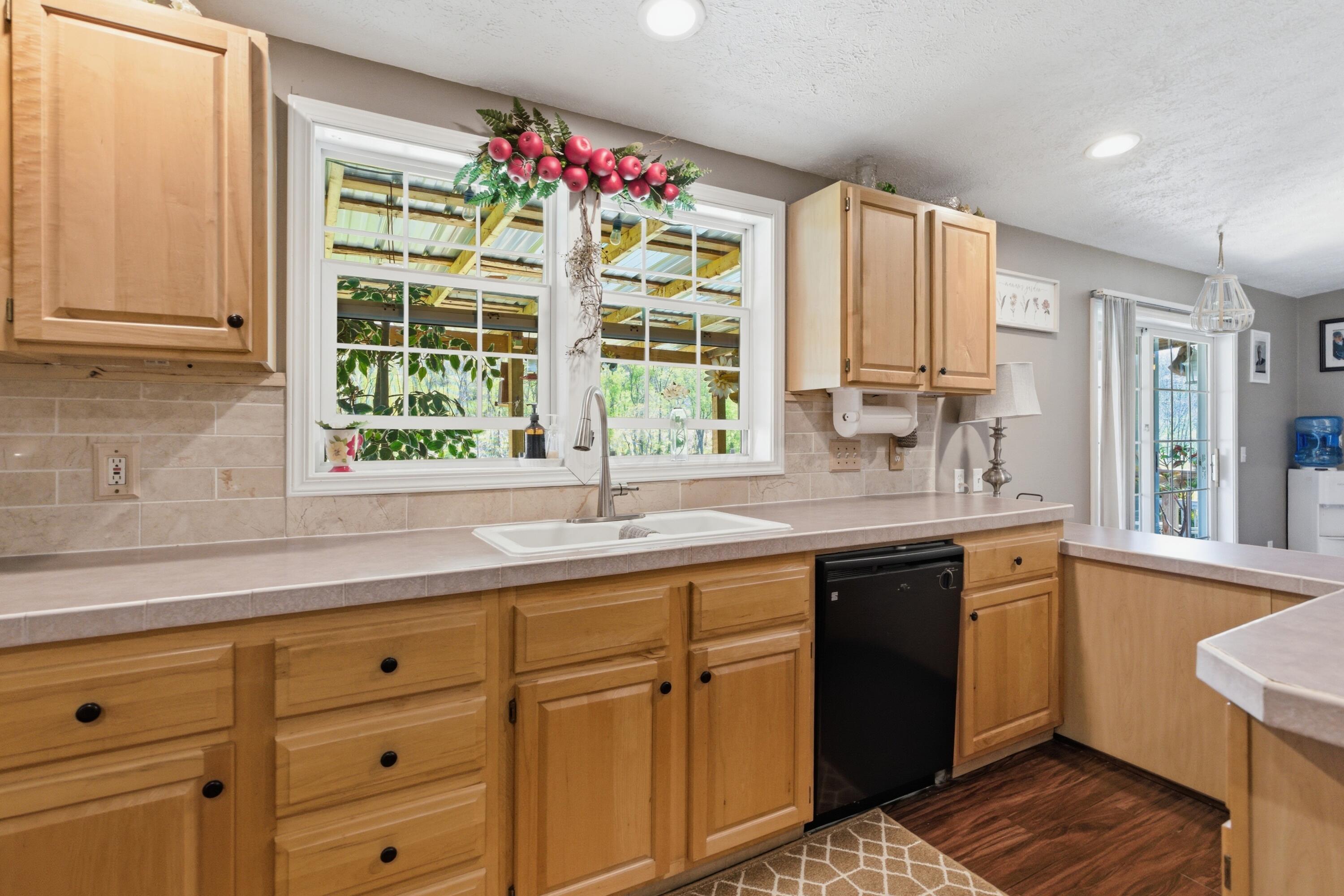 16282 Cox Road Logan, OH 43138 - Photo 11 of 89 14-print-040