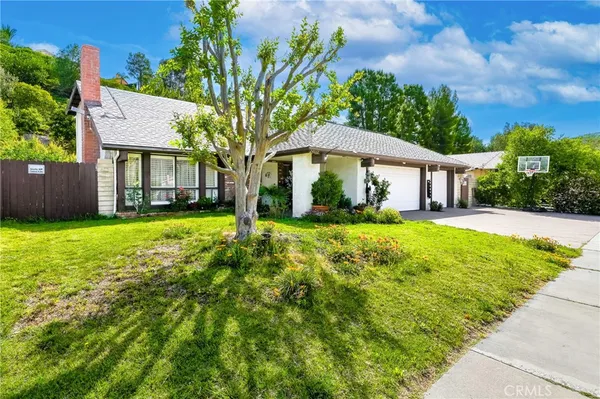 $4,995 | 24668 Ebelden Avenue, Newhall, CA 91321