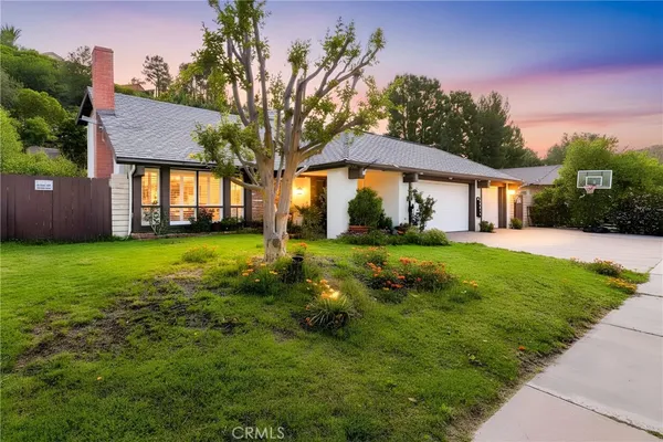 $4,995 | 24668 Ebelden Avenue, Newhall, CA 91321