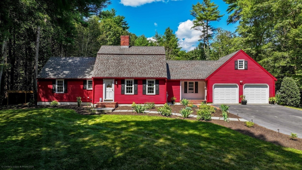 13 Gerrish Road Rochester, MA 02770 - Photo 1 of 30 a front view of house with yard and green space