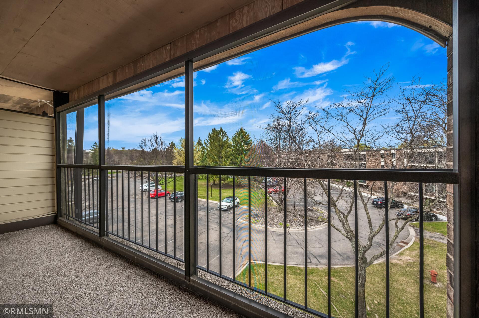 10451 Greenbrier Road, Unit 304 Minnetonka, MN 55305 - Photo 14 of 23 Gallery Image 14