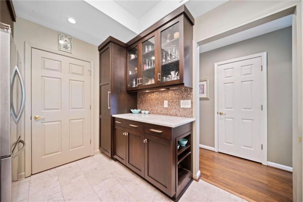 3636 Habersham Road Northwest, Unit 1103 Atlanta, GA 30305 - Photo 17 of 23
