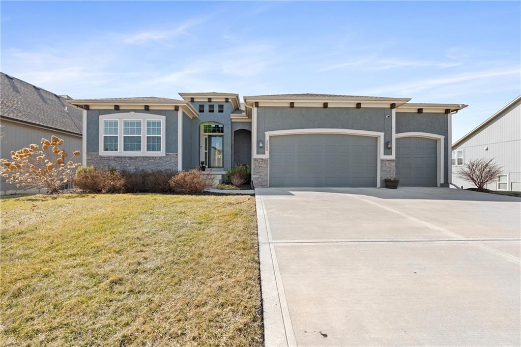 3000 Southwest Arboridge Drive Lee's Summit, MO 64082 - Photo 1 of 29