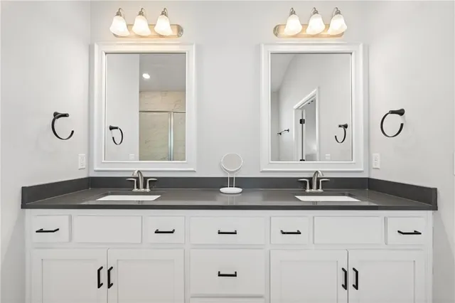 $550,000 | 3000 Southwest Arboridge Drive, Lee's Summit, MO 64082