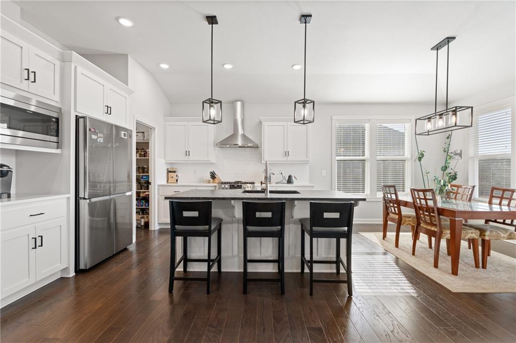 3000 Southwest Arboridge Drive Lee's Summit, MO 64082 - Photo 8 of 29