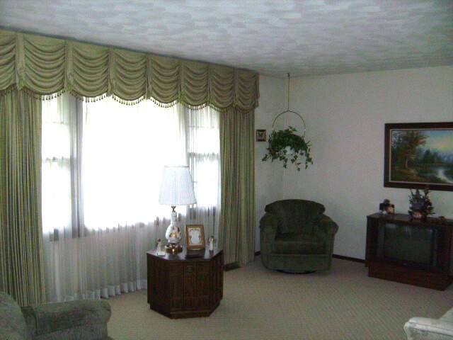 1806 Santa Fe Road Washington, IL 61571 - Photo 2 of 11 Gallery Image 2