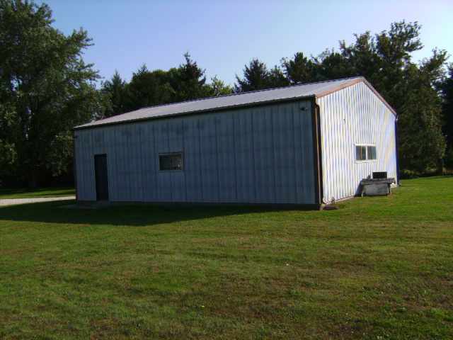 1806 Santa Fe Road Washington, IL 61571 - Photo 8 of 11 Gallery Image 8