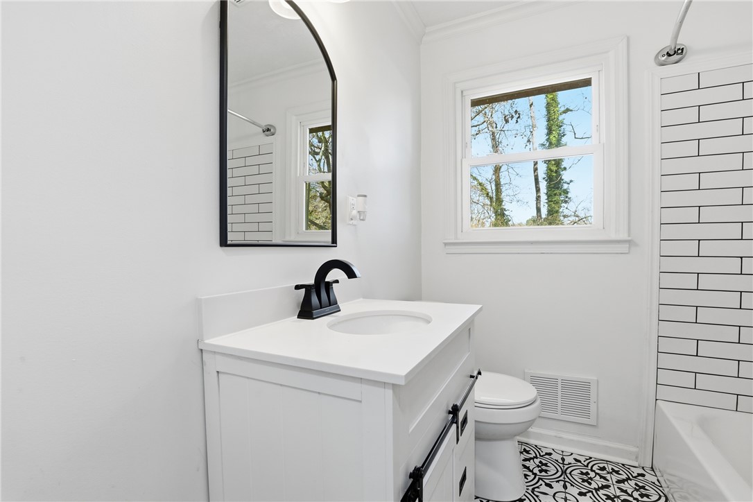 601 South D Street Easley, SC 29640 - Photo 17 of 29