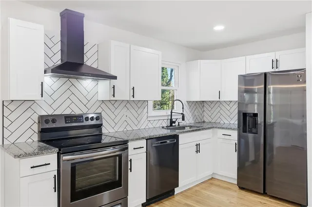 $324,900 | 601 South D Street, Easley, SC 29640