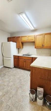 $1,425 | 222 Winding Way Street, Lake Jackson, TX 77566
