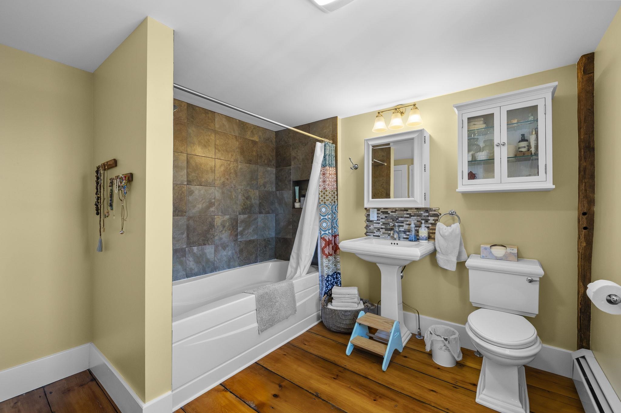 776 Chester Road Auburn, NH 03032 - Photo 27 of 40