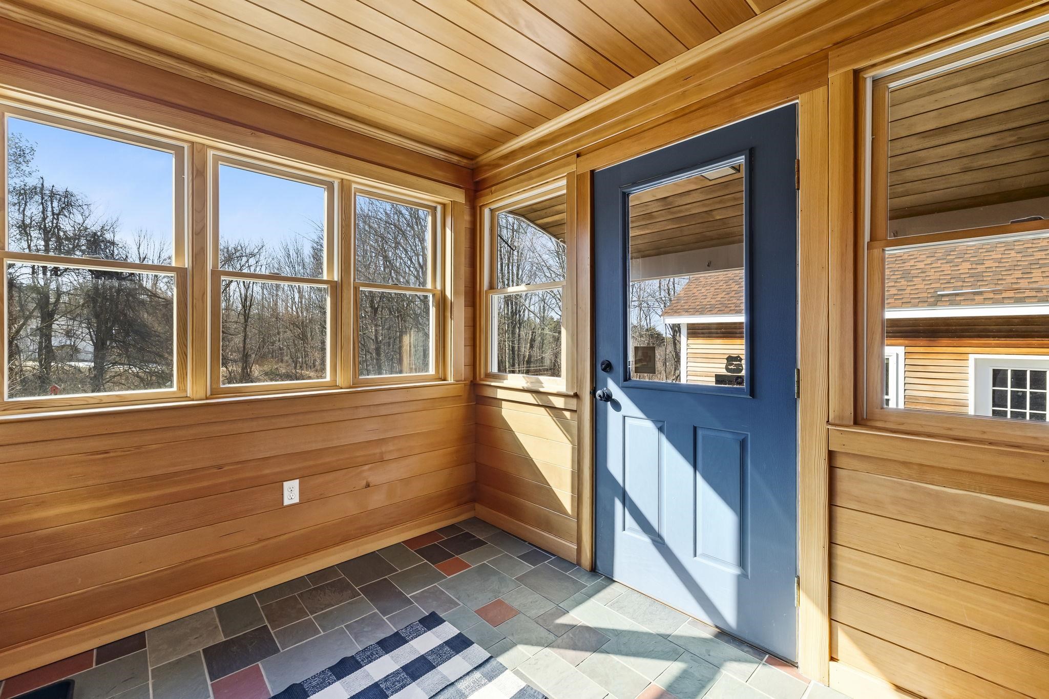 776 Chester Road Auburn, NH 03032 - Photo 36 of 40