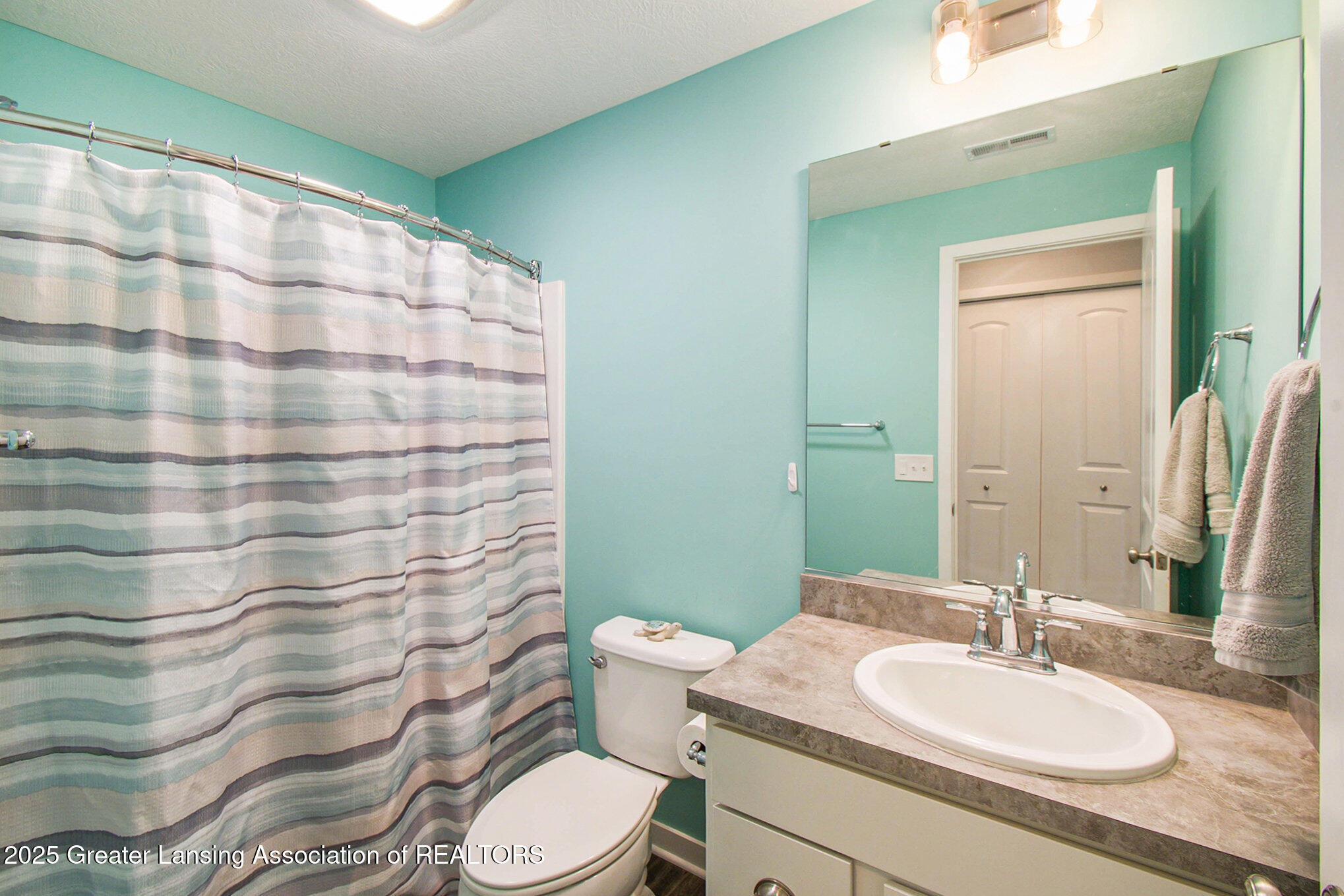 2005 West Herbison Road Dewitt, MI 48820 - Photo 36 of 45 2005 W Herbison. Full Bathroom
