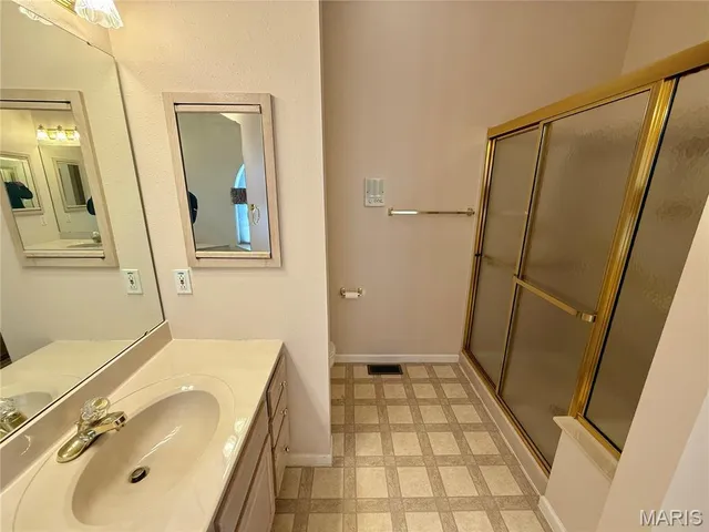 $365,000 | 1229 Elisabeth Drive, O'Fallon, IL 62269