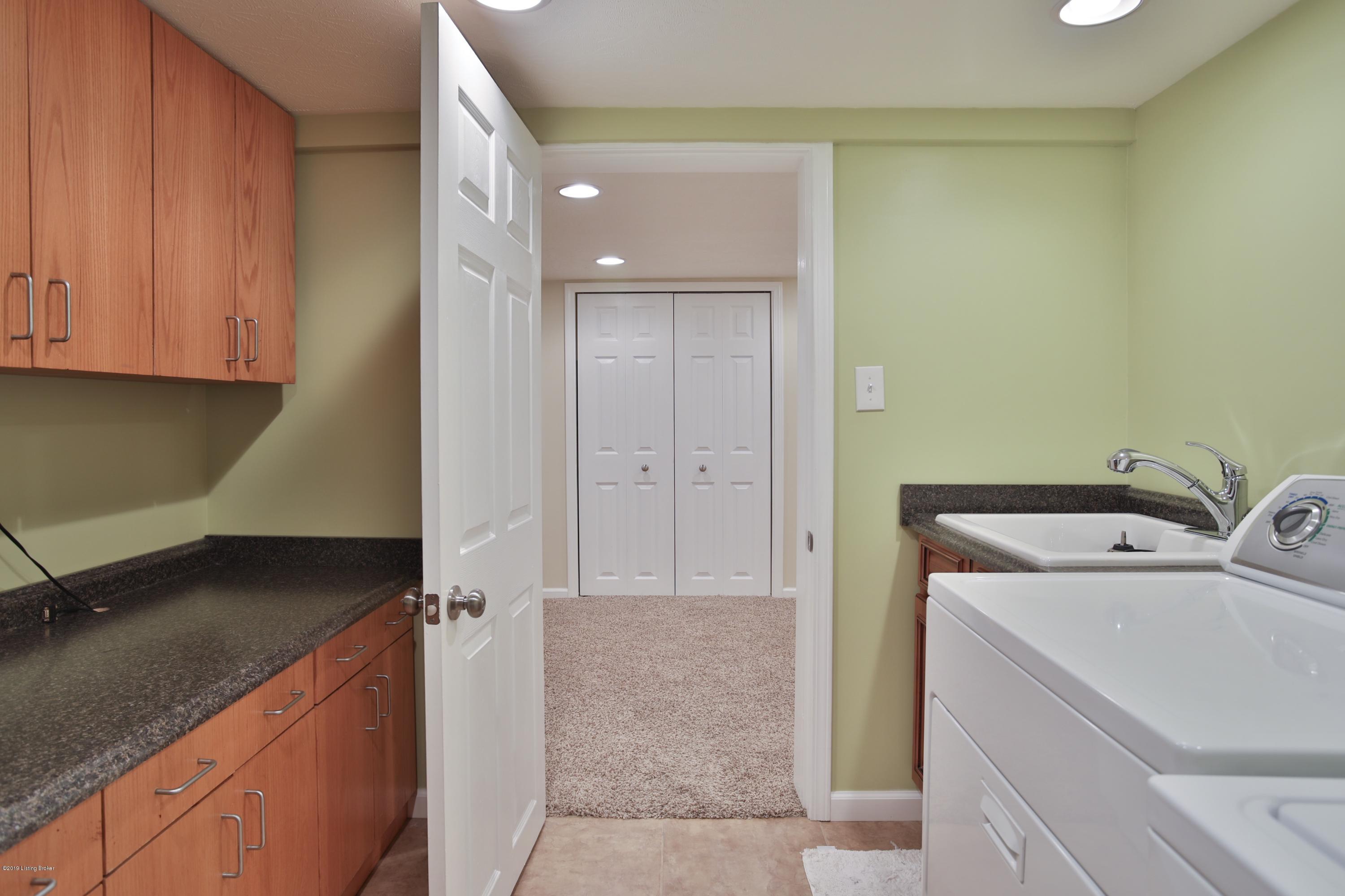 216 Fairmeade Road Louisville, KY 40207 - Photo 22 of 27 Lower level laundry