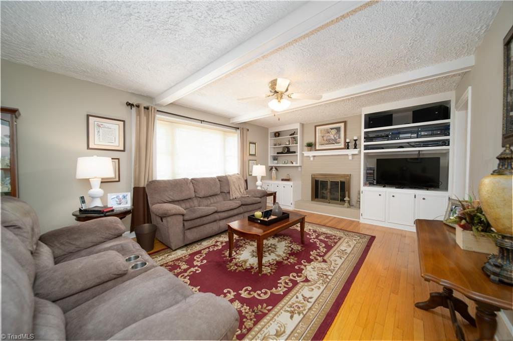 184 Meadowview Road Lexington, NC 27295 - Photo 3 of 40 Gallery Image 3