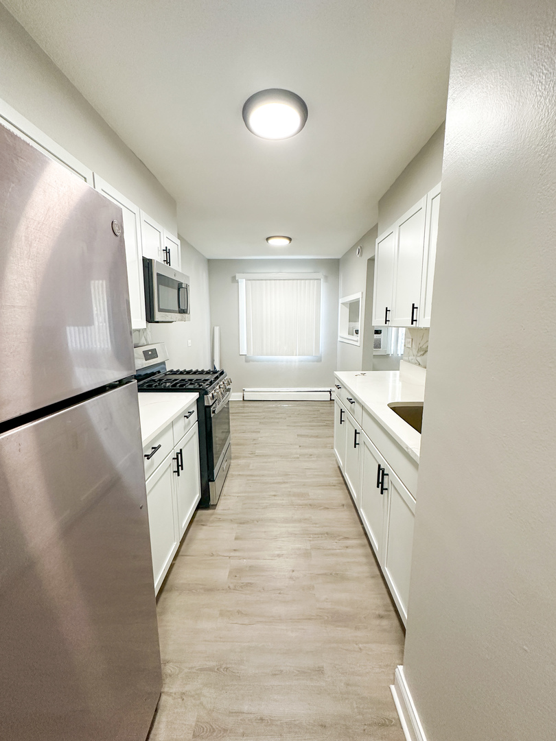 4300 North Keystone Avenue, Unit 1B Chicago, IL 60641 - Photo 2 of 7