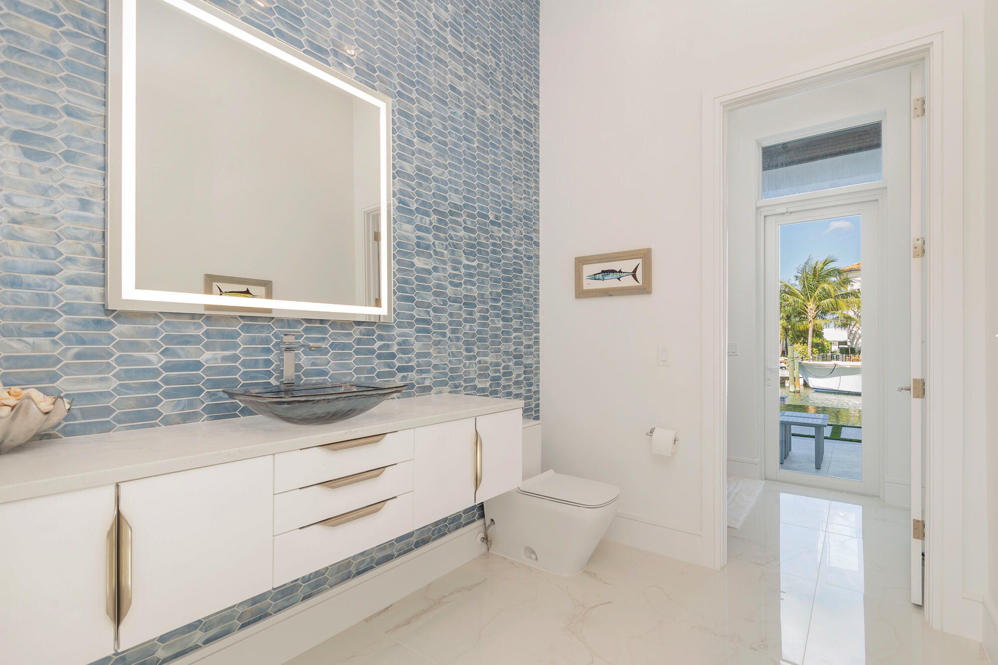 1180 Bimini Lane Singer Island, FL 33404 - Photo 23 of 32 Powder Room