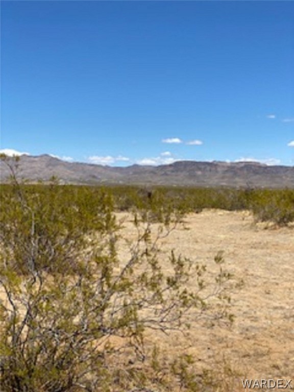 0 Maverick Road Golden Valley, AZ 86413 - Photo 2 of 10 a view of an ocean from a lake